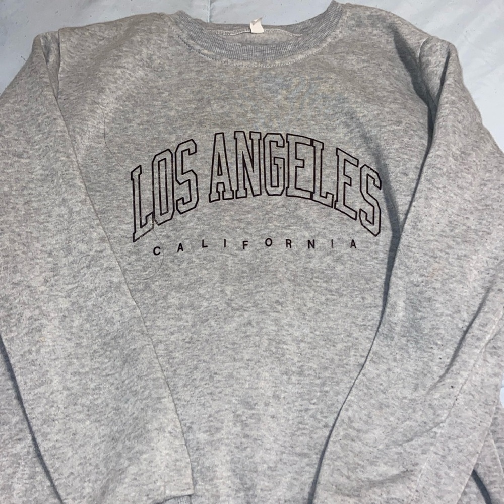 Grey crew neck from SHEIN in a size small